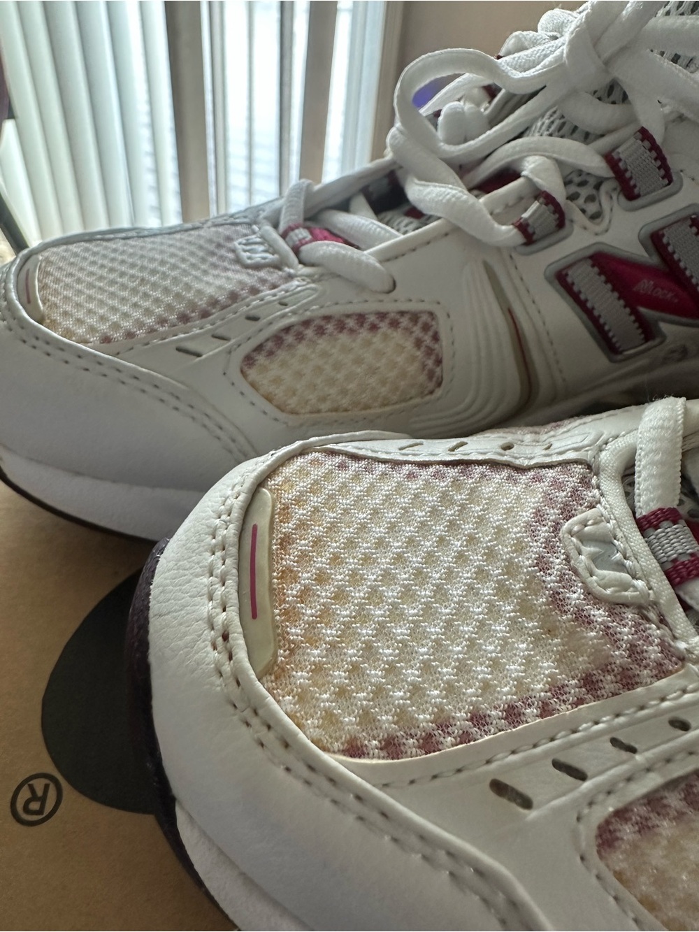 NIB- New Balance 716 Breast Cancer Awareness Sneakers - Women's Size 8 - Picture 7 of 9